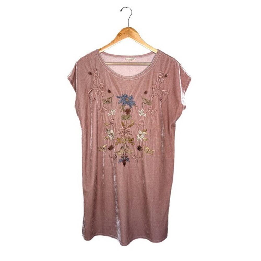 Mystree Dress Velvet Embroidered Floral Pink Side Slit Size Medium Anthro